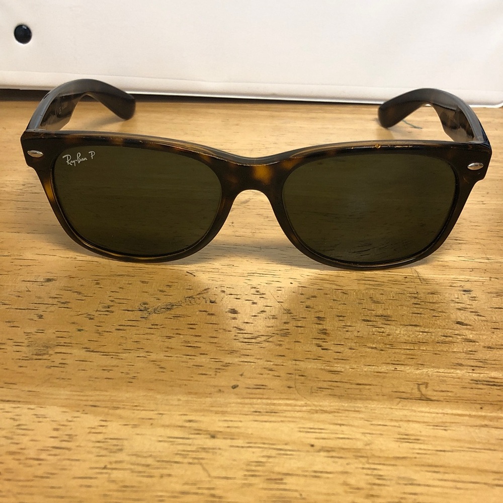 Ray Ban Polarized rub 2132 tortoise with green lens